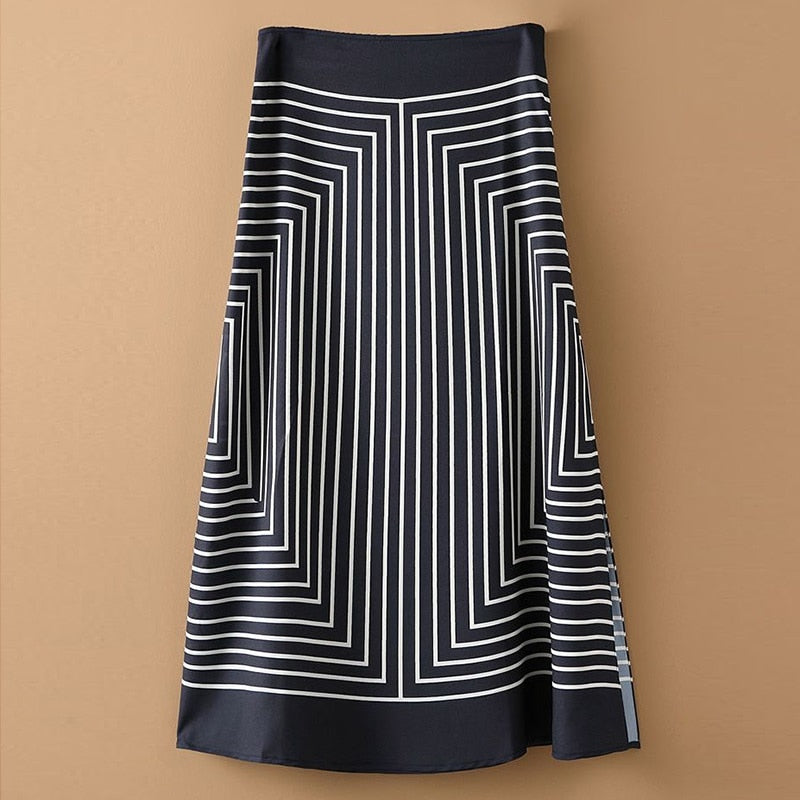 Plus Black Stripe Midaxi Skirt | Plus Size | PrettyLittleThing UAE