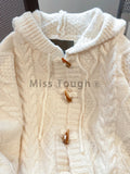Women's Horn Buckle Fashion X-2XL Designer Knitted Cardigans