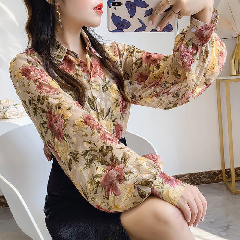 Puff-sleeve floral chiffon blouse